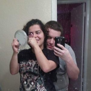 Meet your Posher, Dominique